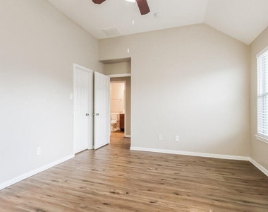 2507 Kiplands Way Drive - Photo Thumbnail 7