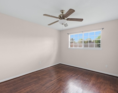 6926 Finch Street - Photo Thumbnail 7