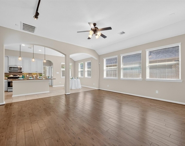 146 Kinnerly Peak Place - Photo Thumbnail 14