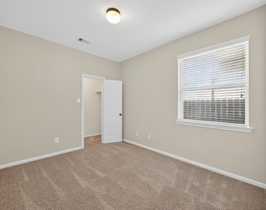 146 Kinnerly Peak Place - Photo Thumbnail 35