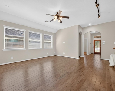 146 Kinnerly Peak Place - Photo Thumbnail 11