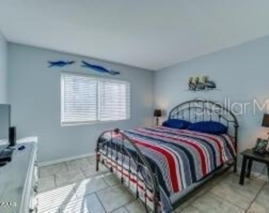 2711 N Halifax Avenue - Photo Thumbnail 11