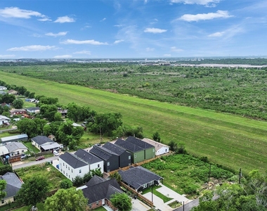 9707 Cargill Street - Photo Thumbnail 4