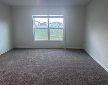 37066 Kings Crown Drive - Photo Thumbnail 17