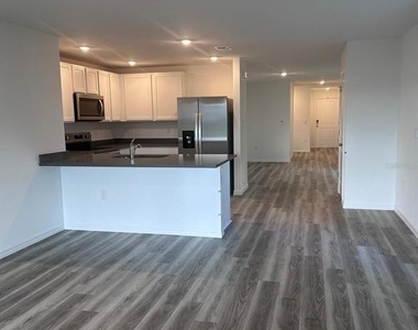 37066 Kings Crown Drive - Photo Thumbnail 7