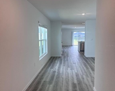 37066 Kings Crown Drive - Photo Thumbnail 5