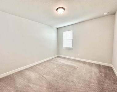 9218 Rocking Plain Lane - Photo Thumbnail 21