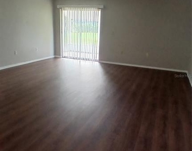 1374 Giles Avenue - Photo Thumbnail 5