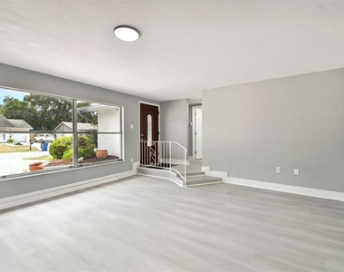 4411 3rd Avenue E - Photo Thumbnail 4