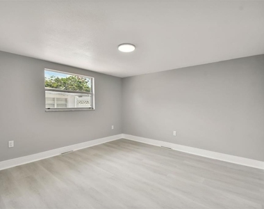 4411 3rd Avenue E - Photo Thumbnail 16