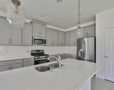 3044 Abrams Trail - Photo Thumbnail 4