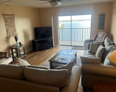 7300 Sun Island Drive S - Photo Thumbnail 2