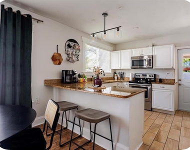405 E Adalee Street - Photo Thumbnail 12