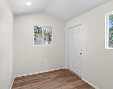 1175 Highland Court N - Photo Thumbnail 27