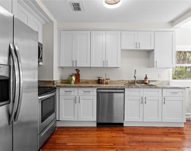 1175 Highland Court N - Photo Thumbnail 9