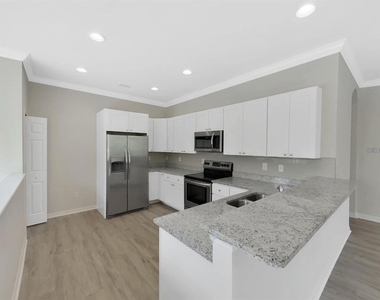 8303 King Blossom Court - Photo Thumbnail 16