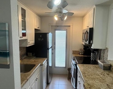 3600 N Ocean Drive - Photo Thumbnail 13