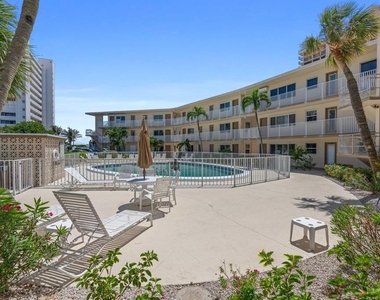 3600 N Ocean Drive - Photo Thumbnail 9