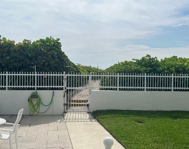 3600 N Ocean Drive - Photo Thumbnail 26