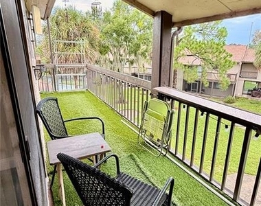 6310 Newtown Circle - Photo Thumbnail 21
