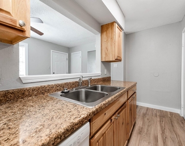 4620 W Orange Street - Photo Thumbnail 9