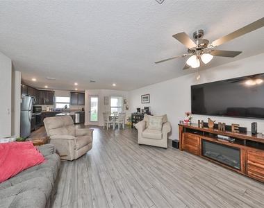 5311 New Friendship Place - Photo Thumbnail 6