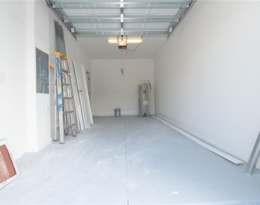 18622 Noble Caspian Drive - Photo Thumbnail 21