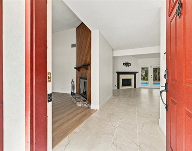 18306 Crawley Road - Photo Thumbnail 5