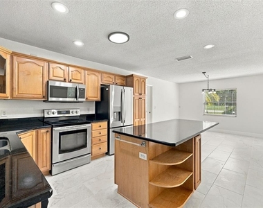 18306 Crawley Road - Photo Thumbnail 9