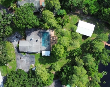 18306 Crawley Road - Photo Thumbnail 3