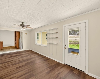303 Saint Augustine Avenue - Photo Thumbnail 17