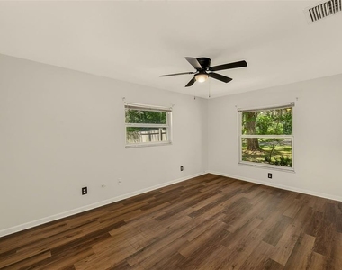 303 Saint Augustine Avenue - Photo Thumbnail 20