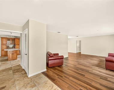 303 Saint Augustine Avenue - Photo Thumbnail 2