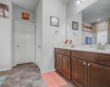 16534 Twinwalker Drive - Photo Thumbnail 11