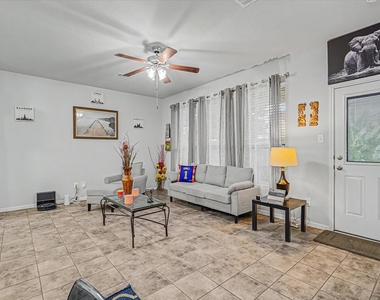 16534 Twinwalker Drive - Photo Thumbnail 7