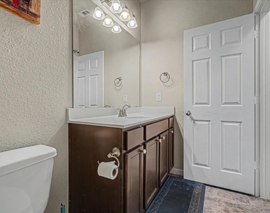 16534 Twinwalker Drive - Photo Thumbnail 15