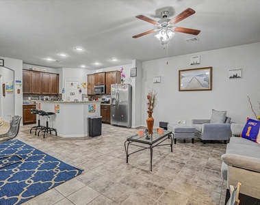 16534 Twinwalker Drive - Photo Thumbnail 8