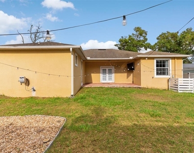 6804 N Himes Avenue - Photo Thumbnail 18