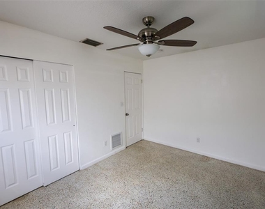 8300 57th Street N - Photo Thumbnail 8