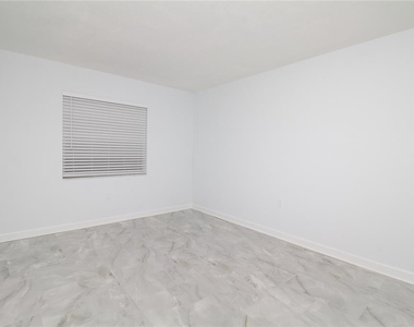 1115 Rue Des Chateaux - Photo Thumbnail 10
