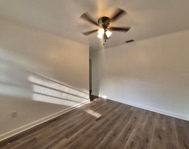 1726 W Chestnut Street - Photo Thumbnail 6