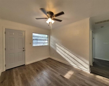 1726 W Chestnut Street - Photo Thumbnail 5
