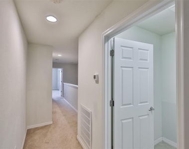 9160 Hillcroft Drive - Photo Thumbnail 18
