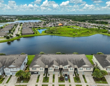 9160 Hillcroft Drive - Photo Thumbnail 4