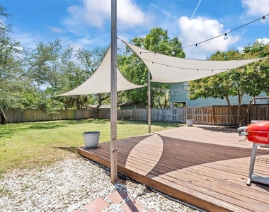 3138 W Varn Avenue - Photo Thumbnail 10