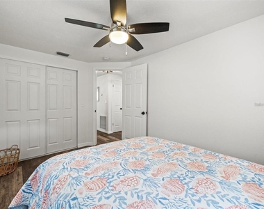 3138 W Varn Avenue - Photo Thumbnail 8