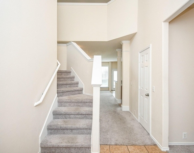3015 Darby Brook Drive - Photo Thumbnail 8