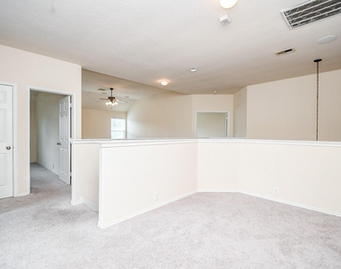 3015 Darby Brook Drive - Photo Thumbnail 9