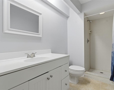 2701 Countryside Boulevard - Photo Thumbnail 15