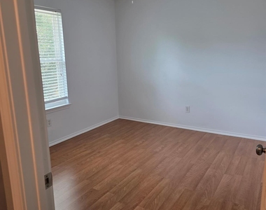 20330 Savannah Bay Road - Photo Thumbnail 8
